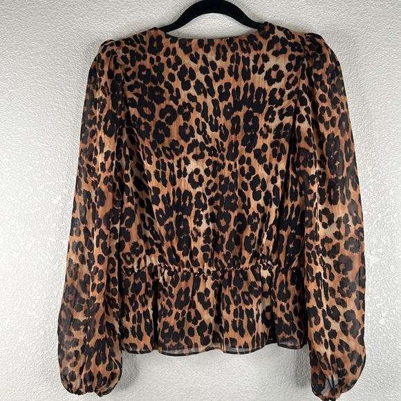 Tahari Brown & Black Leopard V-Neck Puffy Sleeve Elastic Waist Top Size Medium - Picture 4 of 6